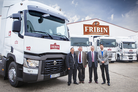 Entrega a la empresa Fribin del Renault Trucks T, el primero de 11 litros en ser entregado en Espaa