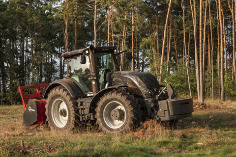 The new series S is the most powerful of Valtra and guarantees the fulfillment of the normative Tier 4 Final