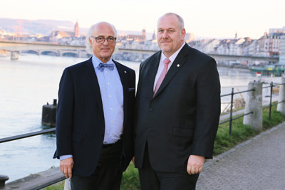 Matthias Altendorf (derecha) se hace cargo de la gestin del Grupo Endress+Hauser desde principios de 2014...