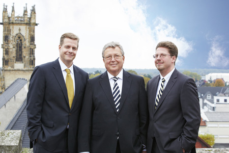 De izquierda a derecha: Florian Festge, Dr.Reinhardt Festge y Dr. Fabian Festge