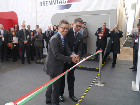 Karsten Beckmann (izda.), CEO de Brenntag Europa, e Ignacio Vullo, director de Brenntag Italia