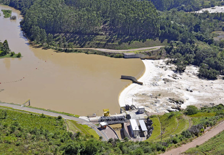 Reduccin de emisiones: proyecto hidroelctrico llevado a cabo en Santa Catarina (Brasil)