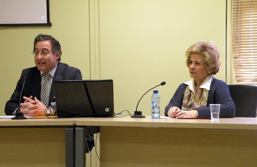 Montserrat Sanjun, presidenta de Comeca, y Mariano Navarro, director comercial de la compaa, durante el acto en FIMA