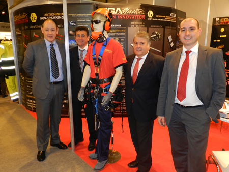 Equipo comercial de Ega Master en Sicur 2014. Andoni Larreategui, jefe de Ventas (primero por la izquierda)