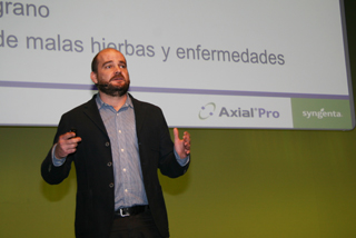 Andoni Gorrochategui en la presentacin de Axial Pro en Burgos