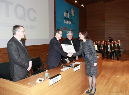 Recogi el galardn Mara Mas, presidenta del Centro Tecnolgico de la Qumica