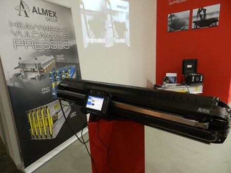 Prensa de Almex en el stand de IC Iberconveyor en Smopyc 2014