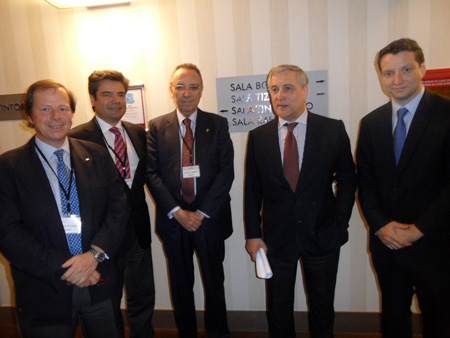 Delegacin espaola con el vicepresidente de la Unin Europea y comisario de Turismo, Antonio Tajani