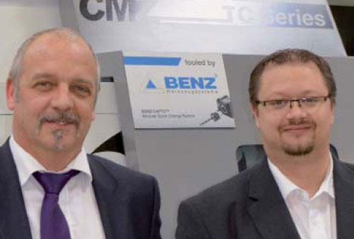 Olaf Smann (izq.), director de CMZ Deutschland GmbH, y Matthias Marx, del departamento tcnico para tornos de Benz GmbH Werkzeugsysteme...