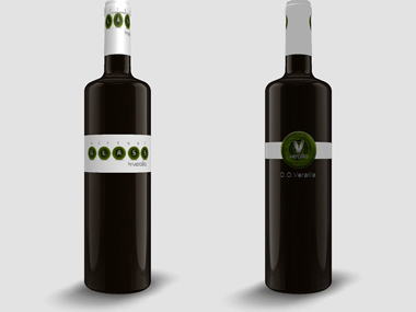 Virtual Glass posibilita que las bodegas simulen la imagen de sus vinos eligiendo entre varios modelos de botella y jugando con el color del vidrio...