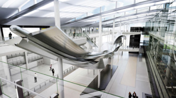 Escultura permanentes corriente deslizante (Slipstream) de 78 metros, realizada con la tecnologa 3Dexperience