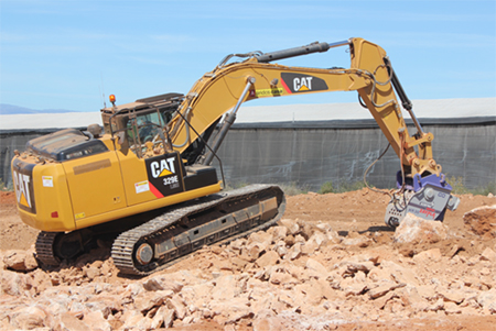 En la imagen vemos un detalle de la excavadora Cat 329E LME, adquirida por ridos Casa en enero de este ao...