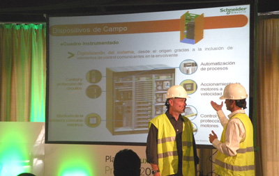Technicians of Schneider Electric presented PlantStruxure Process in Barcelona