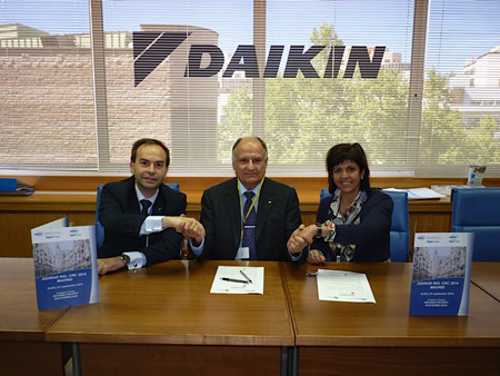 Firma del acuerdo entre Ashrae y Daikin