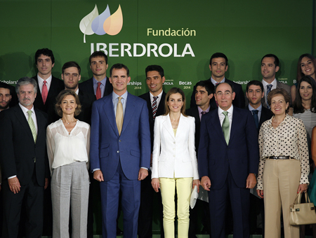 Los Reyes hicieron entrega de las becas dadas por la Fundacin Iberdrola