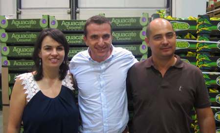 De izquierda a derecha Vanesa Medina, directora tcnica de Natural Tropic, Pedro Sitjar, director general de Cultivar y Prudencio Lpez...