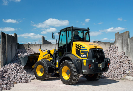 Nueva cargadora compacta de ruedas Komatsu WA100M-7