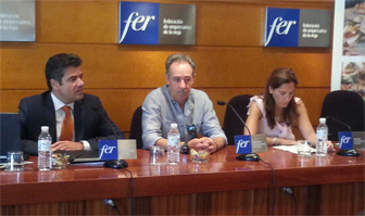 De izquierda a derecha, Emilio Gallego, Francisco Martnez-Bergs y Mnica Figuerola