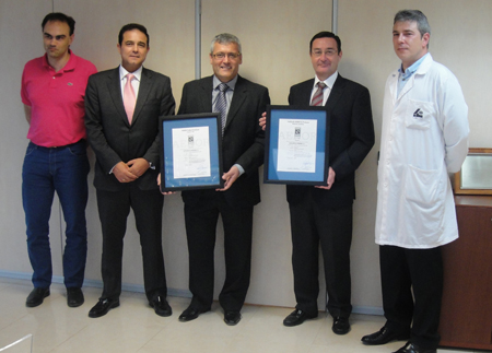 La empresa Azulejos El Mijares - Cerlat recibiendo los primeros certificados de Aenor de Marca N para baldosas cermicas...