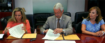 Firma del acuerdo entre Anecpla y la Uned para iniciar un programa de formacin para la gestin de sanidad ambiental en edificios...