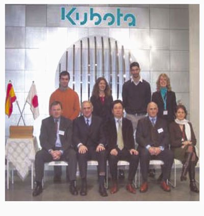 From left to right, seated: Pedro Urquiza, mod. national sales of Ubaristi, Juan Bta. Ubarrechena, mod. General Ubaristi, Sunichi Miyake, mod...