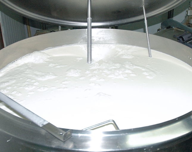 Dos tercios de la producci�n de leche de oveja y cabra se venden con contratos