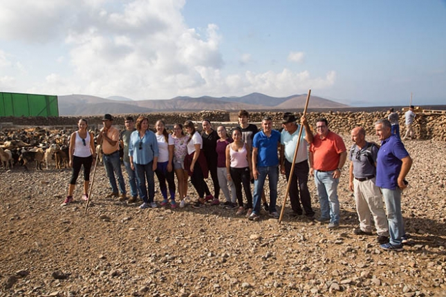 El alumnado de ganadera del Gran Tarajal se va de apaada a Fuerteventura