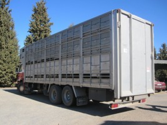 El Gobierno elimina los tiempos de descanso en transporte de ganado durante el estado de alarma