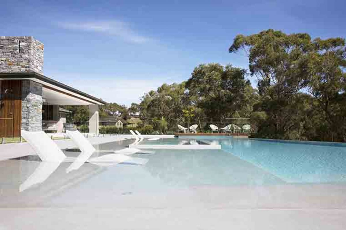 Una piscina revestida con una mezcla personalizada de mosaico Hisbalit consigue 2 oros en los NSW&ACT SPASA AWARDS 2019