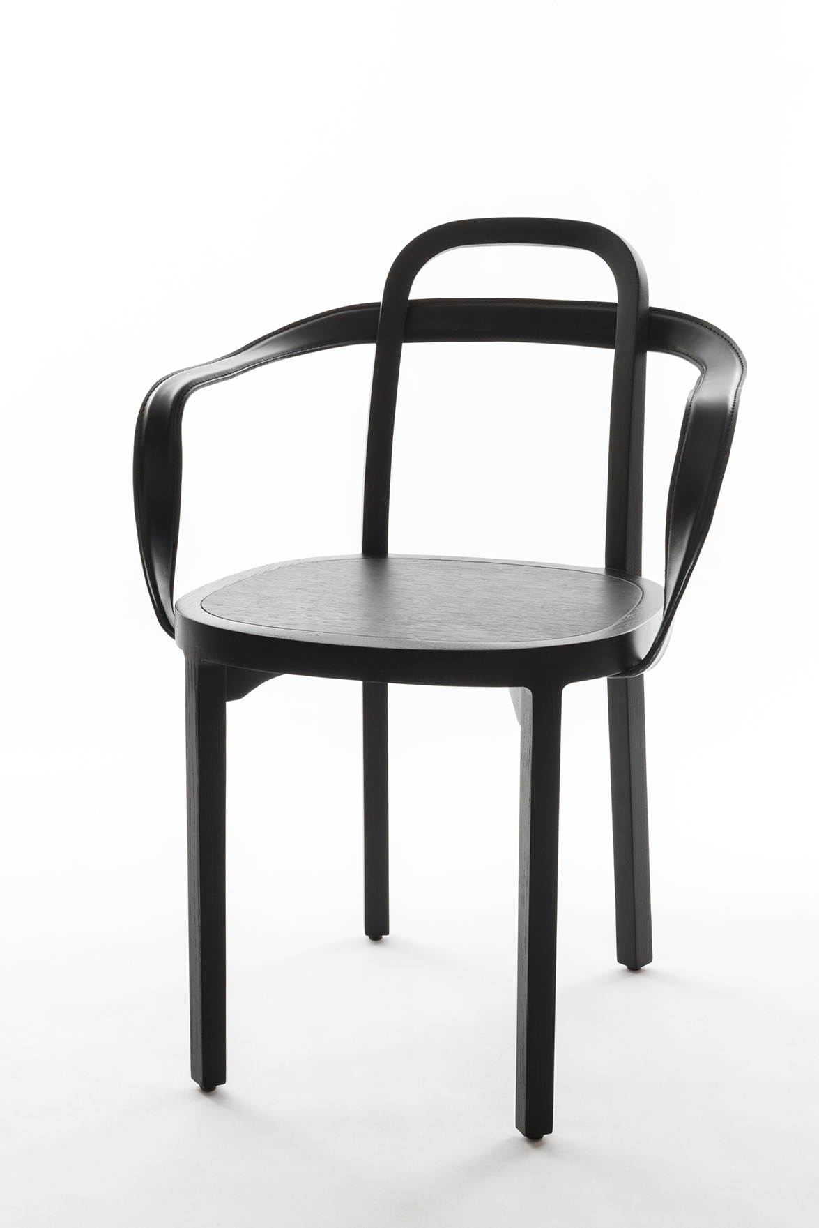 Siro chair by Suppanen+Mangiarotti by Woodnotes_ph credits Federico Villa_black (2)