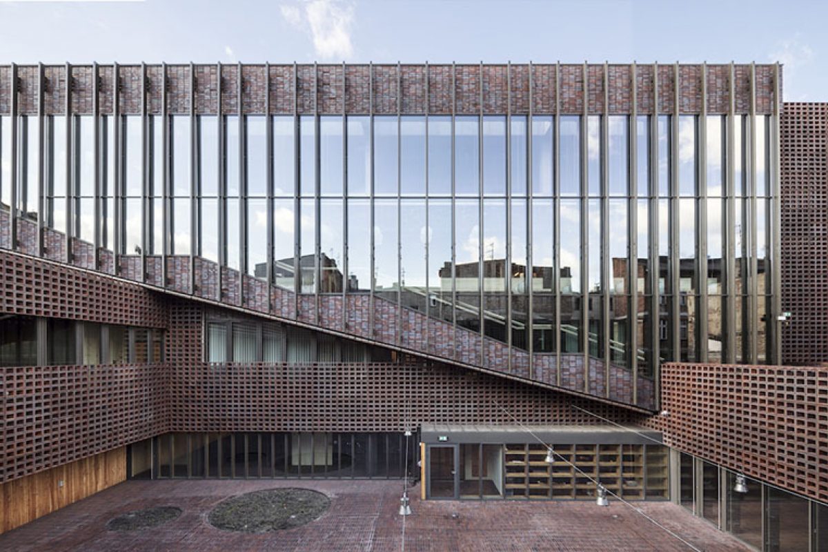 Mejor Edificio del Ao: El arquitecto barcelons Jordi Badia galardonado en Polonia por su proyecto de la universidad de cine en Katowice