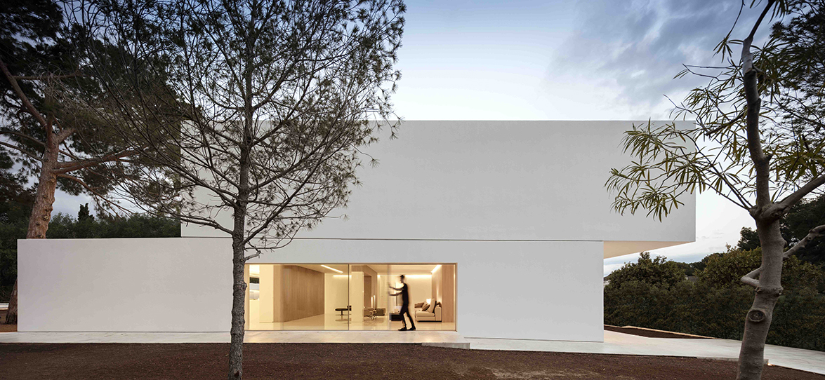 fran-silvestre-arquitectos_-house-betwwen-the-pine-forest_-3
