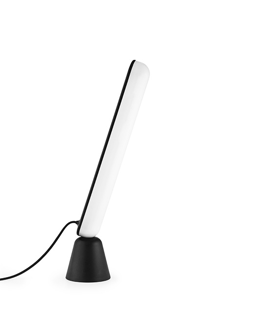 502125_acrobat_table_lamp_black_1