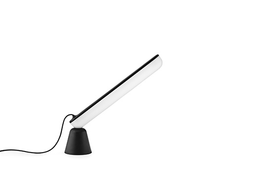 502125_acrobat_table_lamp_black_3