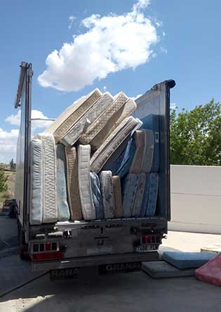 El reciclaje de colchones usados llega a Madrid